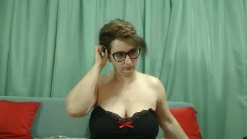 Nicole.... online show from February 2026 07:51:02 AM