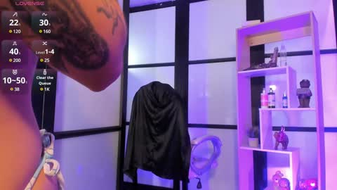 Lady  online show from January 2025 07:28:01 AM