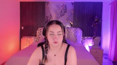 Lady  online show from May 2026 04:39:01 AM