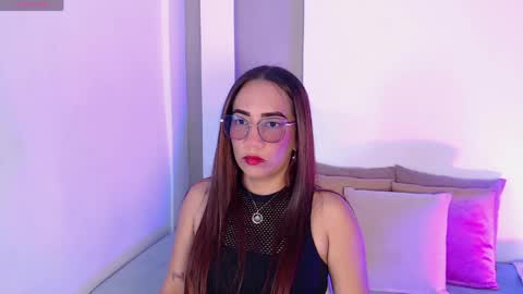 Isabella  online show from April 2026 10:07:02 PM