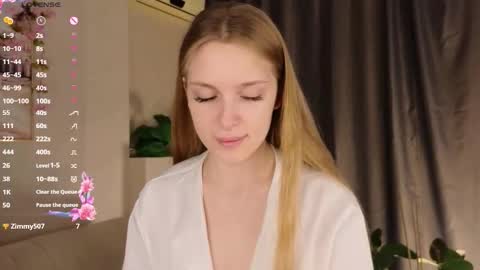 Snapshot of lafeti chatting on November 2025 06:15:01 AM Lilia online show from November 2025 06:15:01 AM