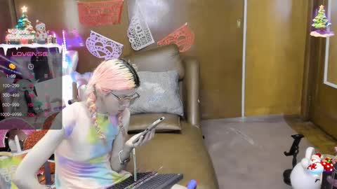 Skinnygirl online show from February 2025 04:29:01 AM