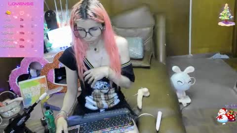 Skinnygirl online show from September 2025 12:11:01 AM