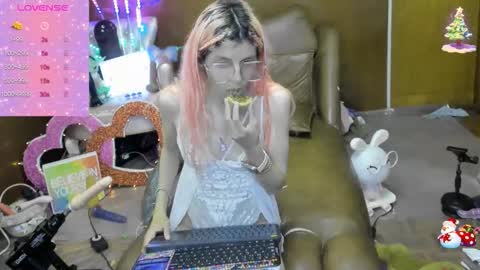 Skinnygirl online show from October 2025 01:20:01 AM