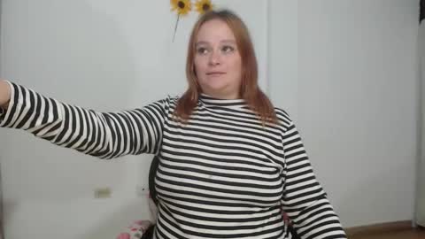  paola and a guest lol    online show from November 2025 12:42:01 AM