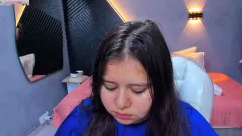 Snapshot of laia_and_aloby chatting on June 2026 10:01:02 PM online show from June 2026 10:01:02 PM