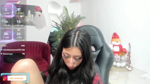 Snapshot of laila_angel chatting on December 2024 07:54:01 PM laila_angel online show from December 2024 07:54:01 PM