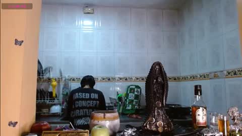 Snapshot of laila_bunny chatting on July 2026 06:11:01 AM Lai online show from July 2026 06:11:01 AM