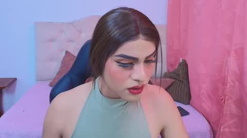 Camila online show from October 2025 05:31:01 AM