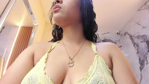 Snapshot of lailamorfy chatting on May 2026 11:49:01 AM online show from May 2026 11:49:01 AM