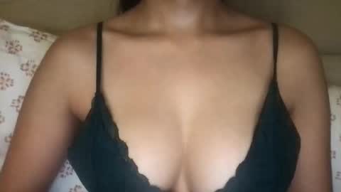 Snapshot of lailayousef chatting on December 2025 08:30:01 AM Laila Yousef online show from December 2025 08:30:01 AM