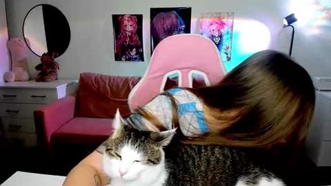 Snapshot of lain__ chatting on October 2025 08:53:02 PM Kira online show from October 2025 08:53:02 PM