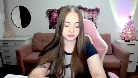 Snapshot of lain__ chatting on December 2025 07:20:02 PM Kira online show from December 2025 07:20:02 PM