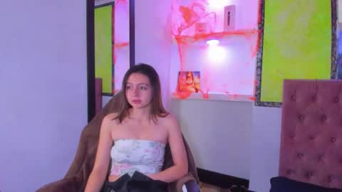 Lala clark online show from November 2025 12:17:01 PM