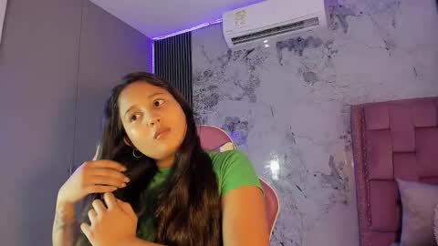 Snapshot of laly_cherry_ chatting on October 2025 12:12:02 PM Laura online show from October 2025 12:12:02 PM