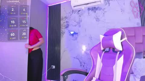 Snapshot of laly_cherry_ chatting on October 2025 12:13:02 PM Laura online show from October 2025 12:13:02 PM