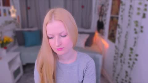 Snapshot of laly_peach chatting on December 2024 10:52:02 PM Laly online show from December 2024 10:52:02 PM