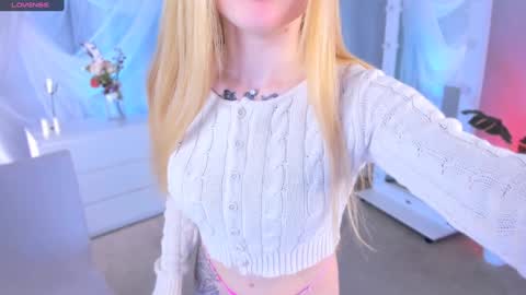 Snapshot of laly_peach chatting on January 2025 07:00:01 PM Laly online show from January 2025 07:00:01 PM