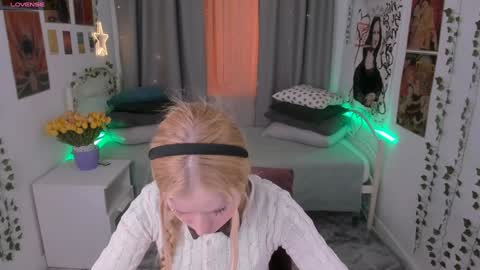 Snapshot of laly_peach chatting on February 2025 03:47:01 PM Laly online show from February 2025 03:47:01 PM