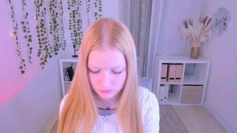 Snapshot of laly_peach chatting on February 2025 04:21:01 PM Laly online show from February 2025 04:21:01 PM