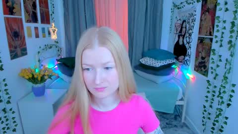 Snapshot of laly_peach chatting on March 2025 04:11:01 PM Laly online show from March 2025 04:11:01 PM