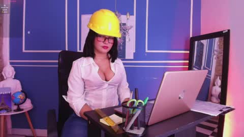  Lana  online show from April 2026 01:41:01 PM