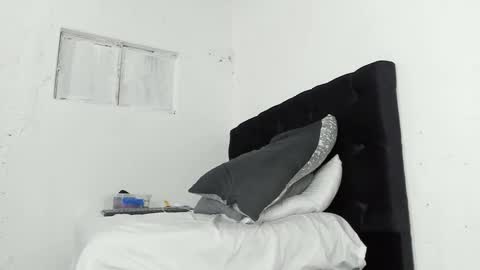 Lana online show from September 2025 09:37:01 PM