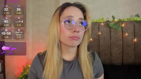 Lana online show from March 2026 04:51:02 AM