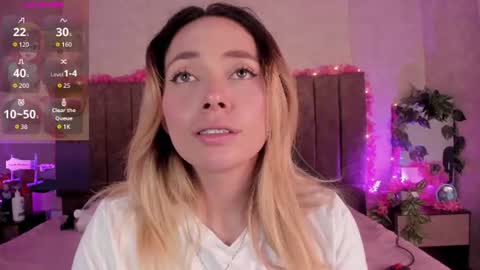 Snapshot of lanaamills chatting on July 2026 04:19:01 AM Lana online show from July 2026 04:19:01 AM