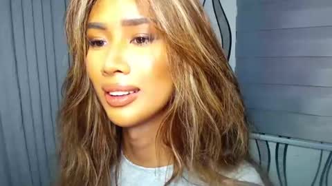 Snapshot of lanadel_hilton chatting on February 2025 12:57:02 PM Lana online show from February 2025 12:57:02 PM