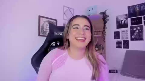 Snapshot of lanaherondale_ chatting on September 2025 10:01:02 PM lanaherondale_ online show from September 2025 10:01:02 PM