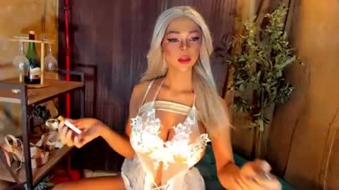 lanajarae online show from July 2026 11:58:02 AM