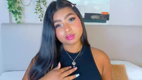 Lana online show from November 2025 09:28:01 PM