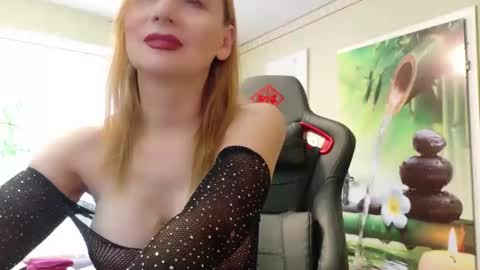 Lana online show from February 2025 07:47:02 AM