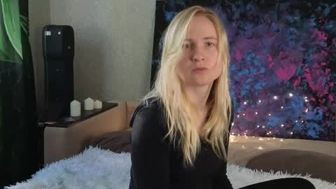 LanaviSmith online show from October 2025 06:13:02 AM