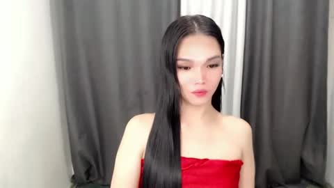 lanawyatt_ online show from December 2025 06:49:01 PM