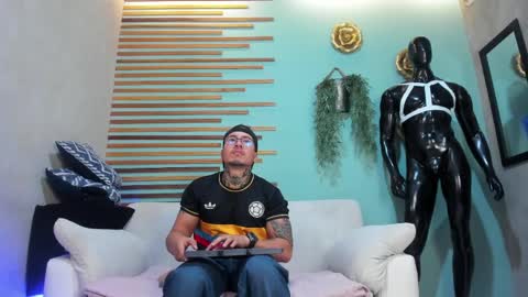 Lance  Max  online show from April 2026 01:32:01 AM