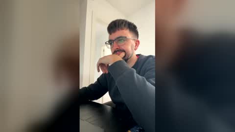 Snapshot of lander920612 chatting on February 2026 09:21:02 AM lander920612 online show from February 2026 09:21:02 AM