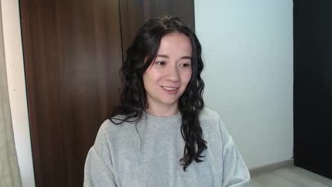 Snapshot of lanna_mills chatting on November 2025 01:44:01 PM Lanna online show from November 2025 01:44:01 PM