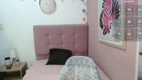 Snapshot of lanna_mills chatting on November 2025 01:10:02 PM Lanna online show from November 2025 01:10:02 PM