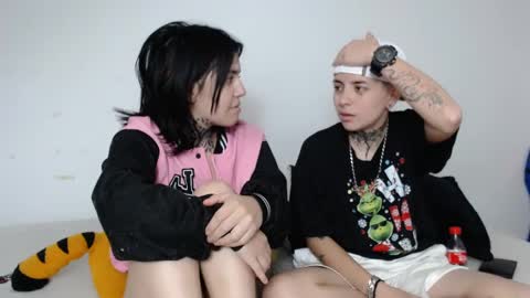 Snapshot of lannie_gonzales chatting on January 2025 10:03:01 PM LANNIE   online show from January 2025 10:03:01 PM