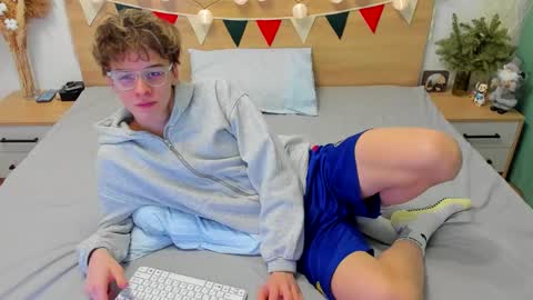 Snapshot of lanny_fandi chatting on January 2025 05:26:02 AM Fandi online show from January 2025 05:26:02 AM