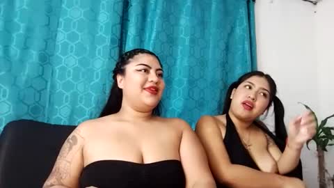 lapeligrosa_ online show from December 2025 11:16:02 AM