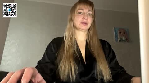 Olena online show from December 2025 09:36:02 AM