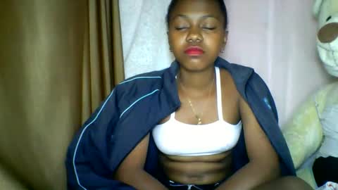 lara_belle online show from May 2026 01:07:02 PM