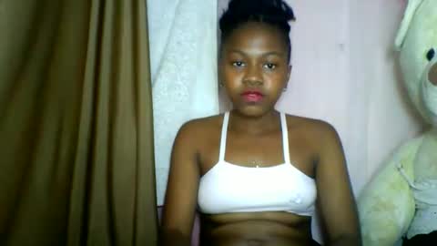 lara_belle online show from May 2026 07:20:01 PM
