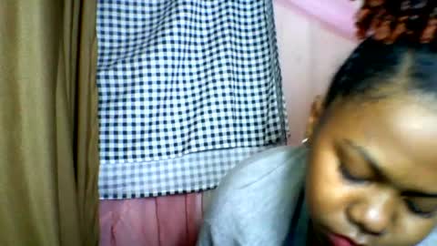 Snapshot of lara_belle chatting on June 2026 11:16:02 PM lara_belle online show from June 2026 11:16:02 PM