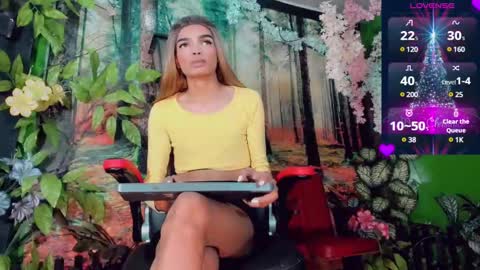 Lara Brunette  online show from December 2024 11:22:01 AM