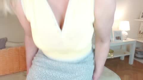 lara_fisher online show from December 2024 01:25:02 PM