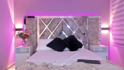 Snapshot of larabrook chatting on December 2024 07:52:02 PM Lara online show from December 2024 07:52:02 PM